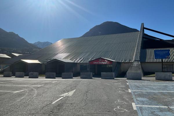 PATINOIRE RENE FROGER à BRIANCON (05)