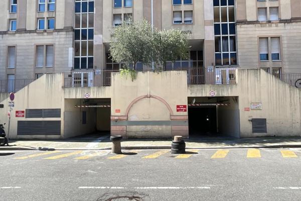 PARKING LES TERRASSES DU SOLEIL à NICE (06)