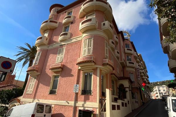 HÔTEL LE PROVENCAL à VILLEFRANCE-SUR-MER (06)