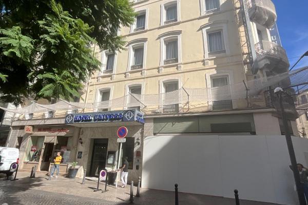 HÔTEL UNIVERS à CANNES (06)