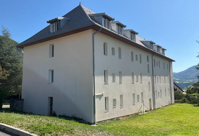 NOTRE DAME DU LAUS - BÂTIMENT SAINTE-MARIE à SAINT-ETIENNE-LE-LAUS (05)