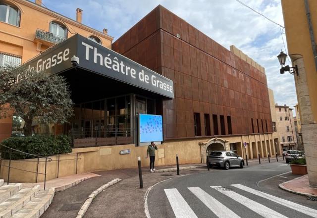 THEATRE à GRASSE (06)