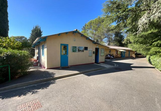 CAMPING DU BONFIN - LES POMMIERS à FREJUS (83)