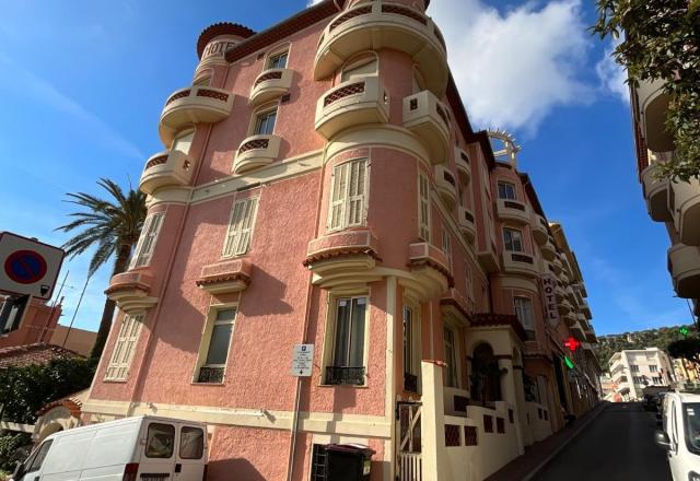 HÔTEL LE PROVENCAL à VILLEFRANCE-SUR-MER (06)