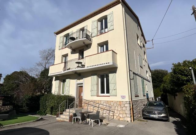 HÔTEL KIMI à CANNES (06)