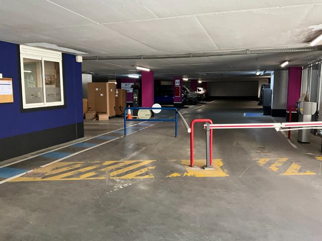 PARKING CENTRE VILLE  à BRIANCON (05)