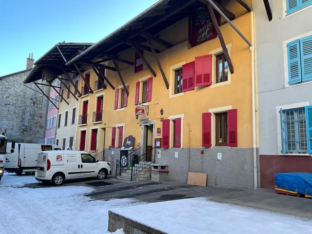 HÔTEL DU CHEVAL BLANC à BARCELONNETTE (04)