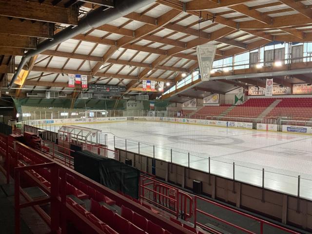 PATINOIRE RENE FROGER à BRIANCON (05)