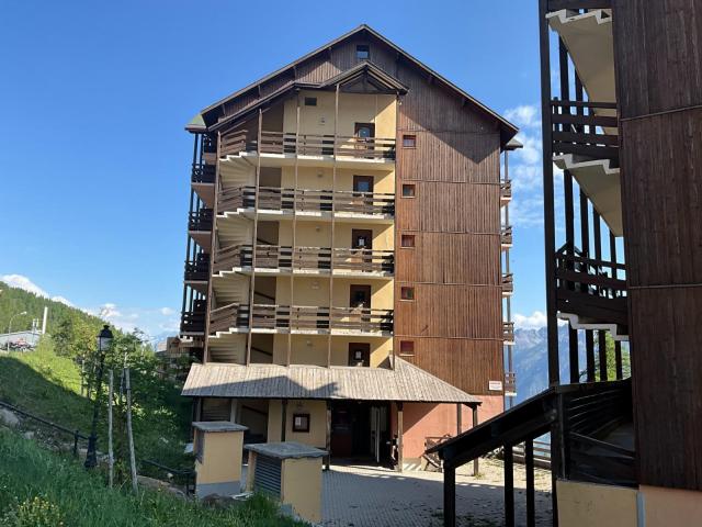 RESIDENCE CASTOR & POLLUX  à RISOUL (05)