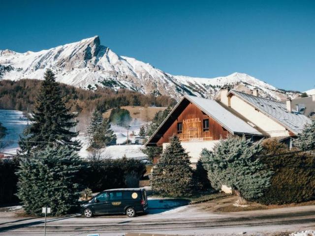 MAISON L'AIGUILLE à LAYE (05)