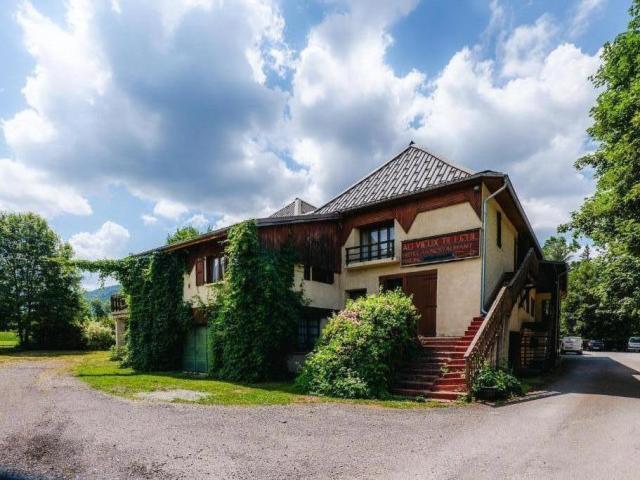 HÔTEL LE VIEUX TILLEUL à SEYNE-LES-ALPES (04)