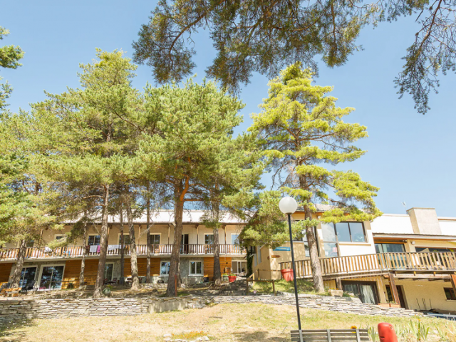VILLAGE VACANCES AZUR & NEIGE - MONTCLAR (04)