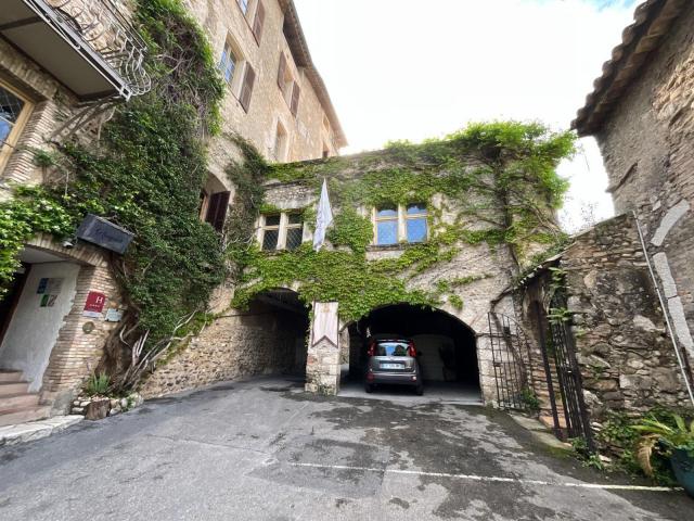 HÔTEL CHÂTEAU LE CAGNARD à CAGNE-SUR-MER (06)