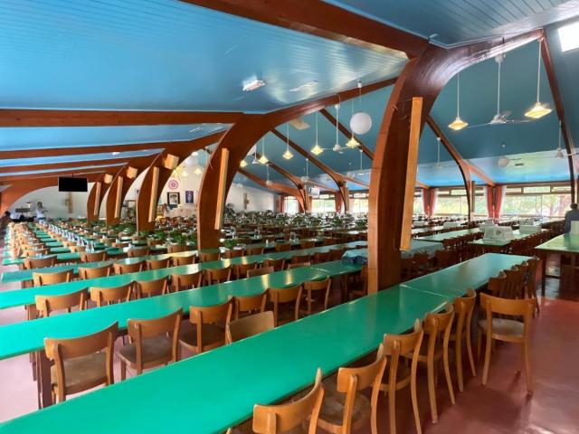 CAMPING DU BONFIN - GRANDE SALLE à FREJUS (83)
