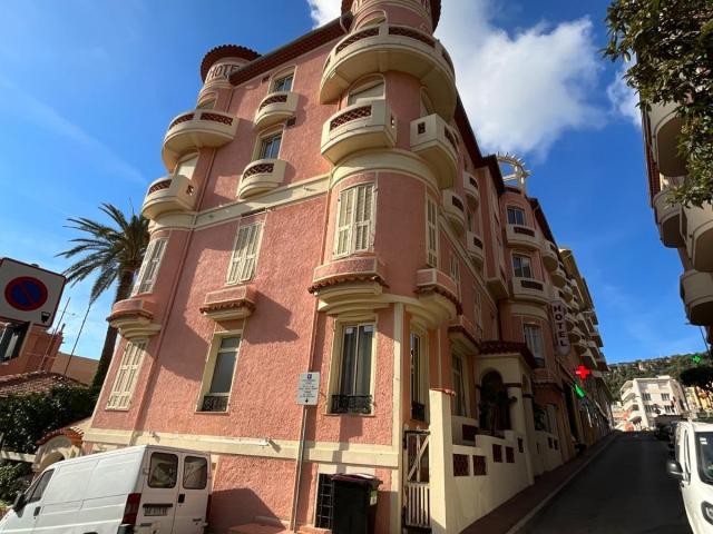 HÔTEL LE PROVENCAL à VILLEFRANCE-SUR-MER (06)