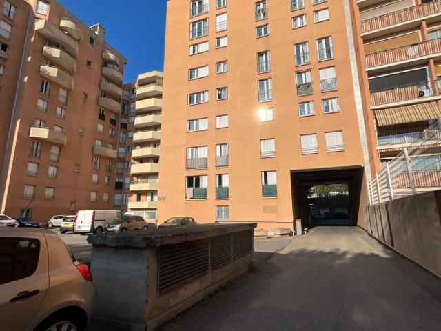 PARKING LES JARDINS DU PALIO à NICE (06)