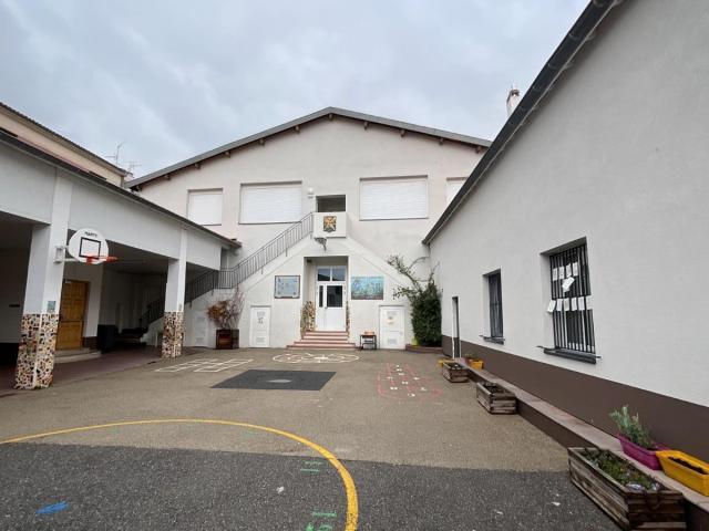 ECOLE PRIMAIRE FREDERIC MISTRAL à VALLAURIS (06)