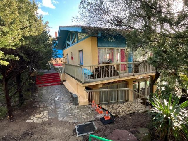 CAMPING DU BONFIN - SALLE ROSE à FREJUS (83)