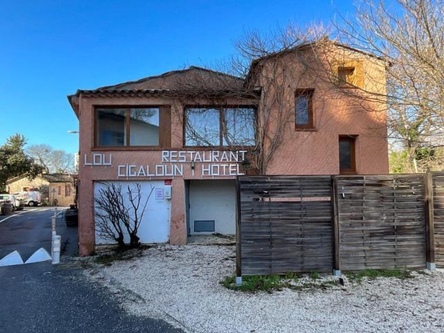 HÔTEL LOU CIGALOUN - SAINT-ANTONON-DU-VAR (83)