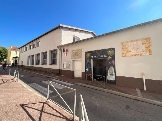 ECOLE PRIMAIRE FREDERIC MISTRAL à VALLAURIS (06)