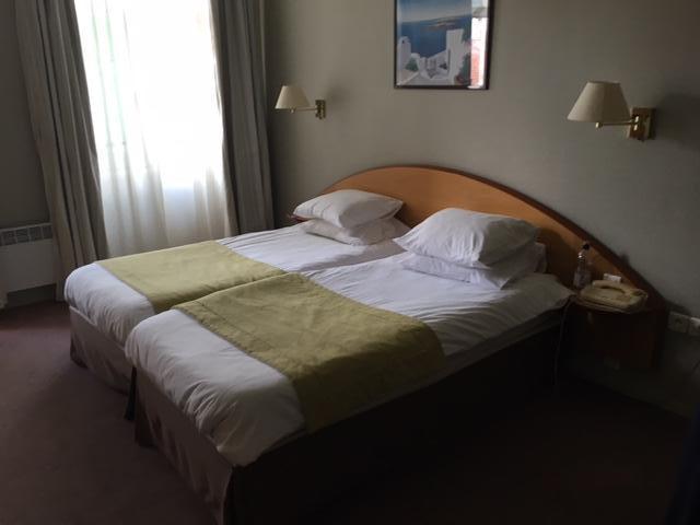 HOTEL BALMORAL à MENTON (06)
